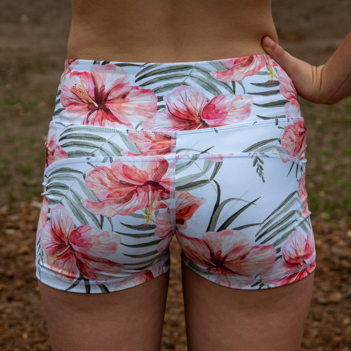 peach running shorts