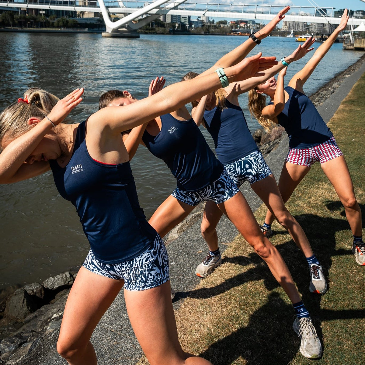 navy running singlet