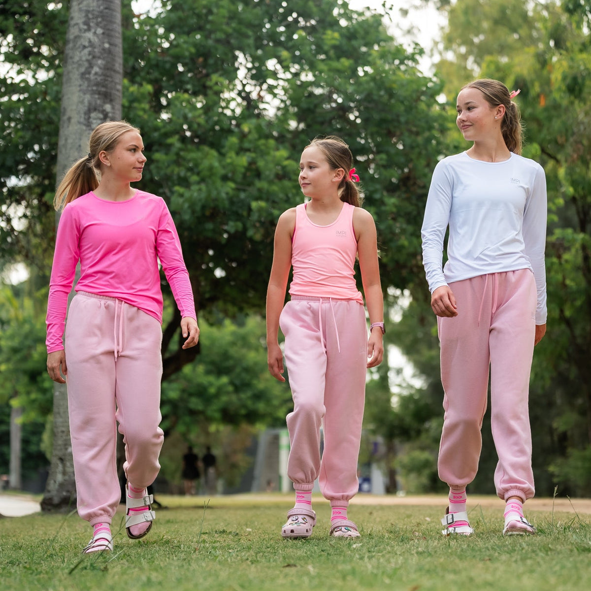 Girls pink long sleeve running tee