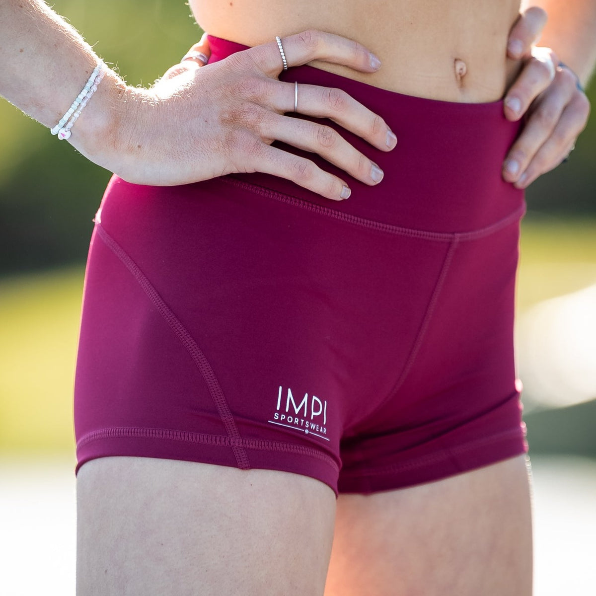 maroon bike pants
