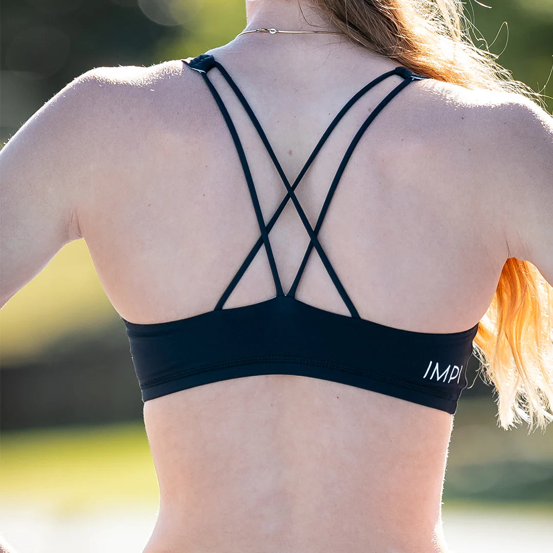 girls black crop top