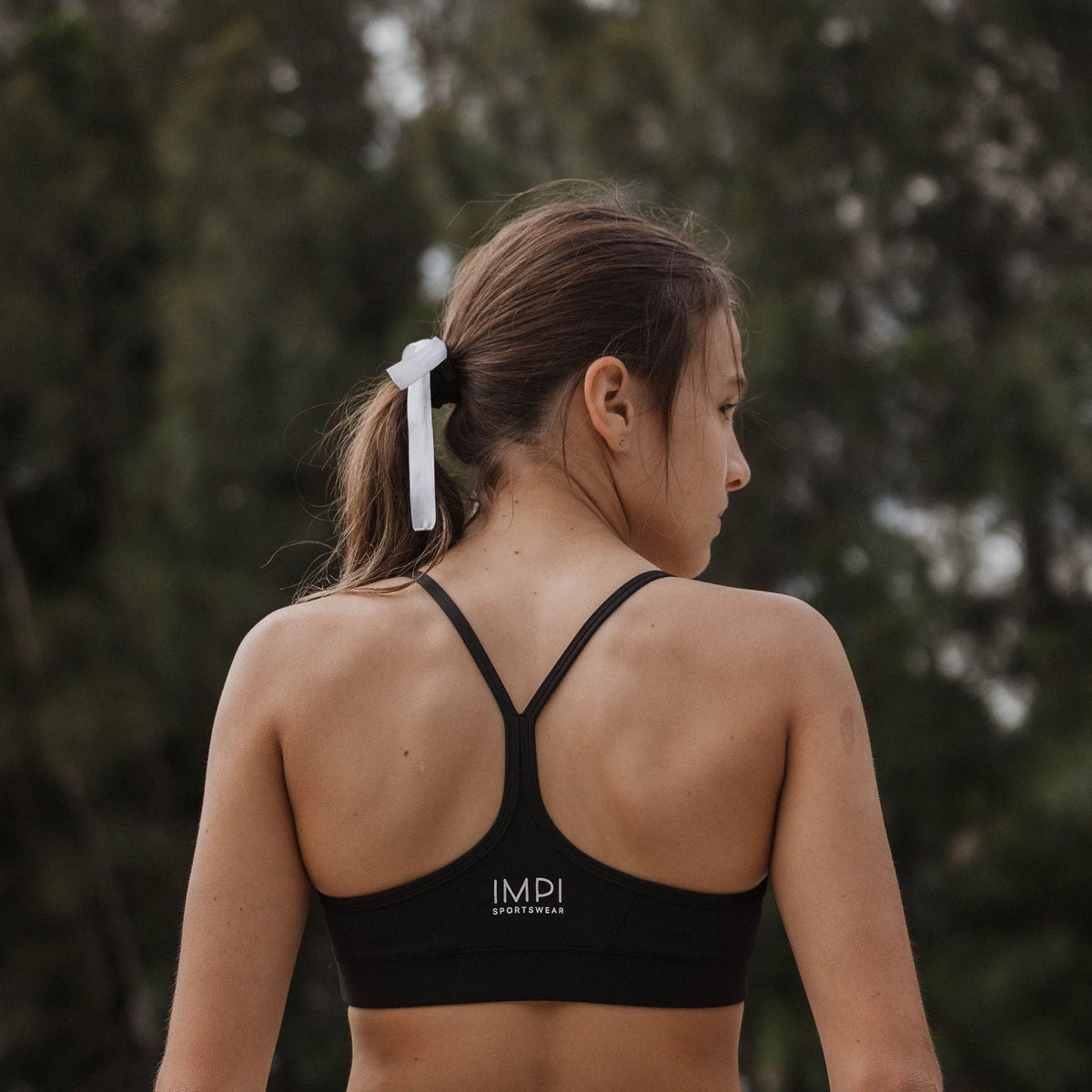 black sports bra