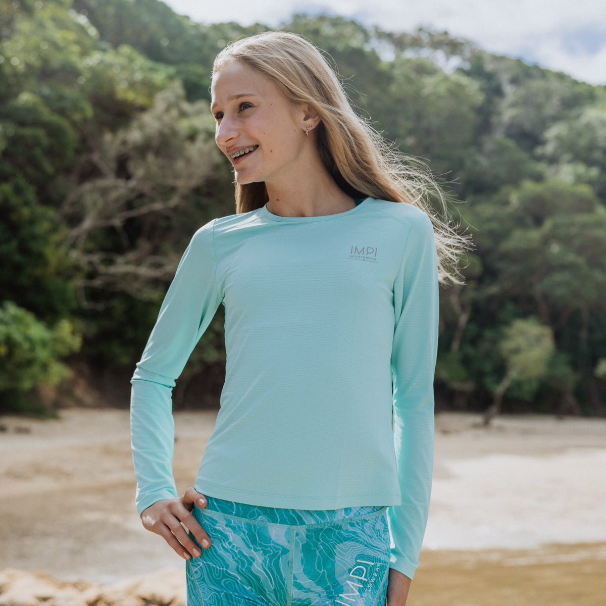 mint long sleeve running top
