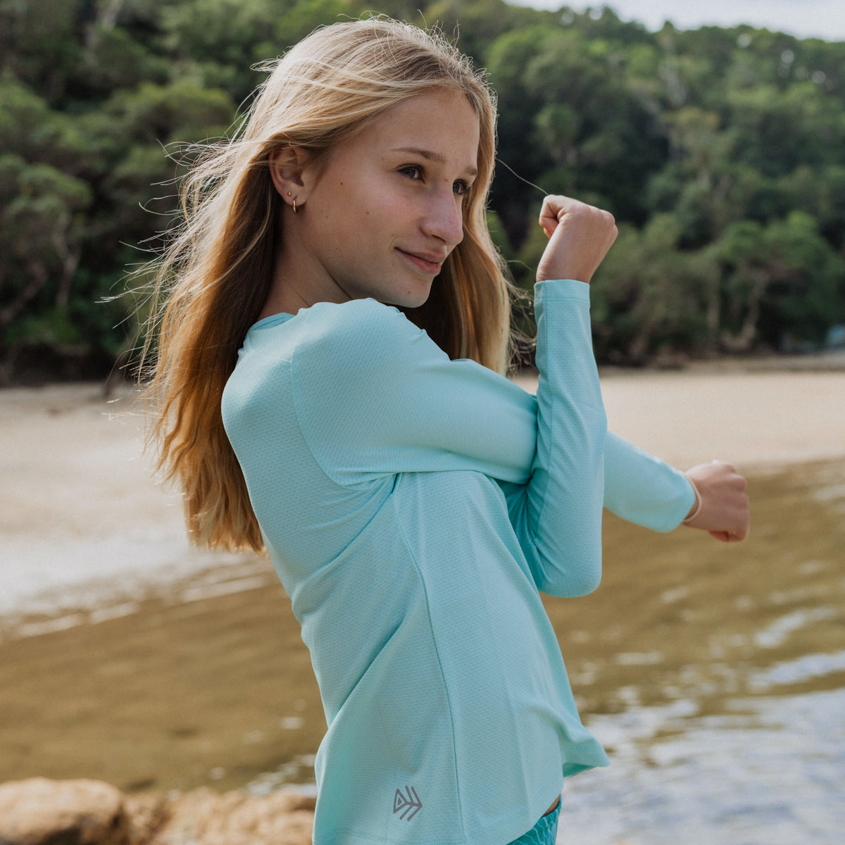 mint long sleeve running top