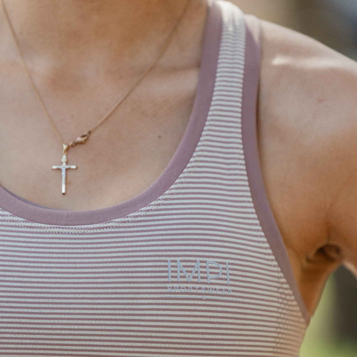 girls seamless chocolate running singlet