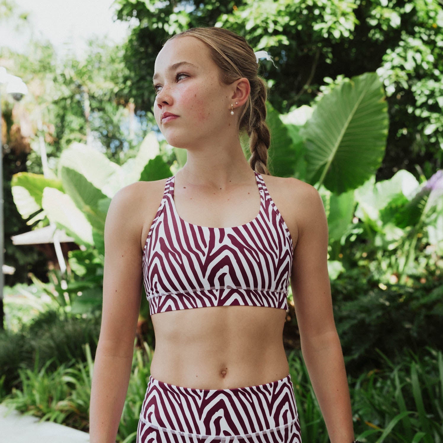 berry zebra running crop