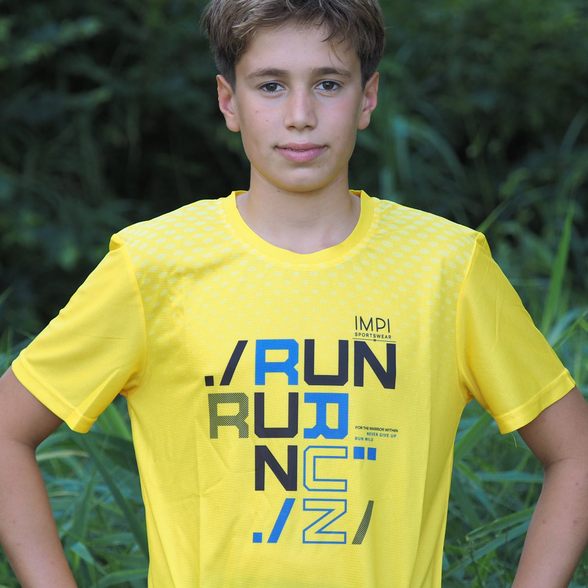 boys running tee